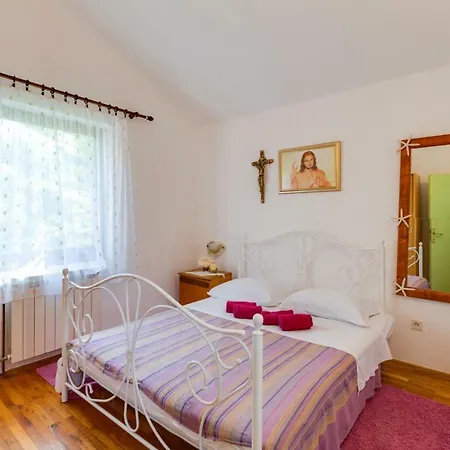 Apartmets Margarita, 3* マリ・ロシニュ