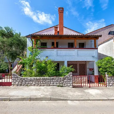 Guest house Apartmets Margarita, 3*
